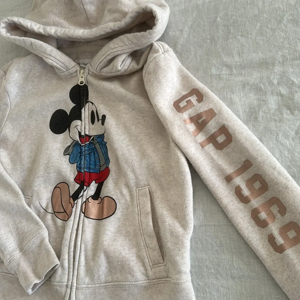 GAP disney mickey